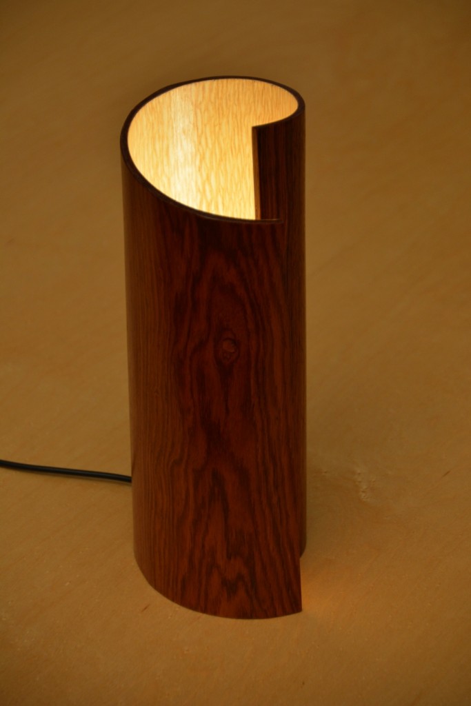 lampe en bois roulé